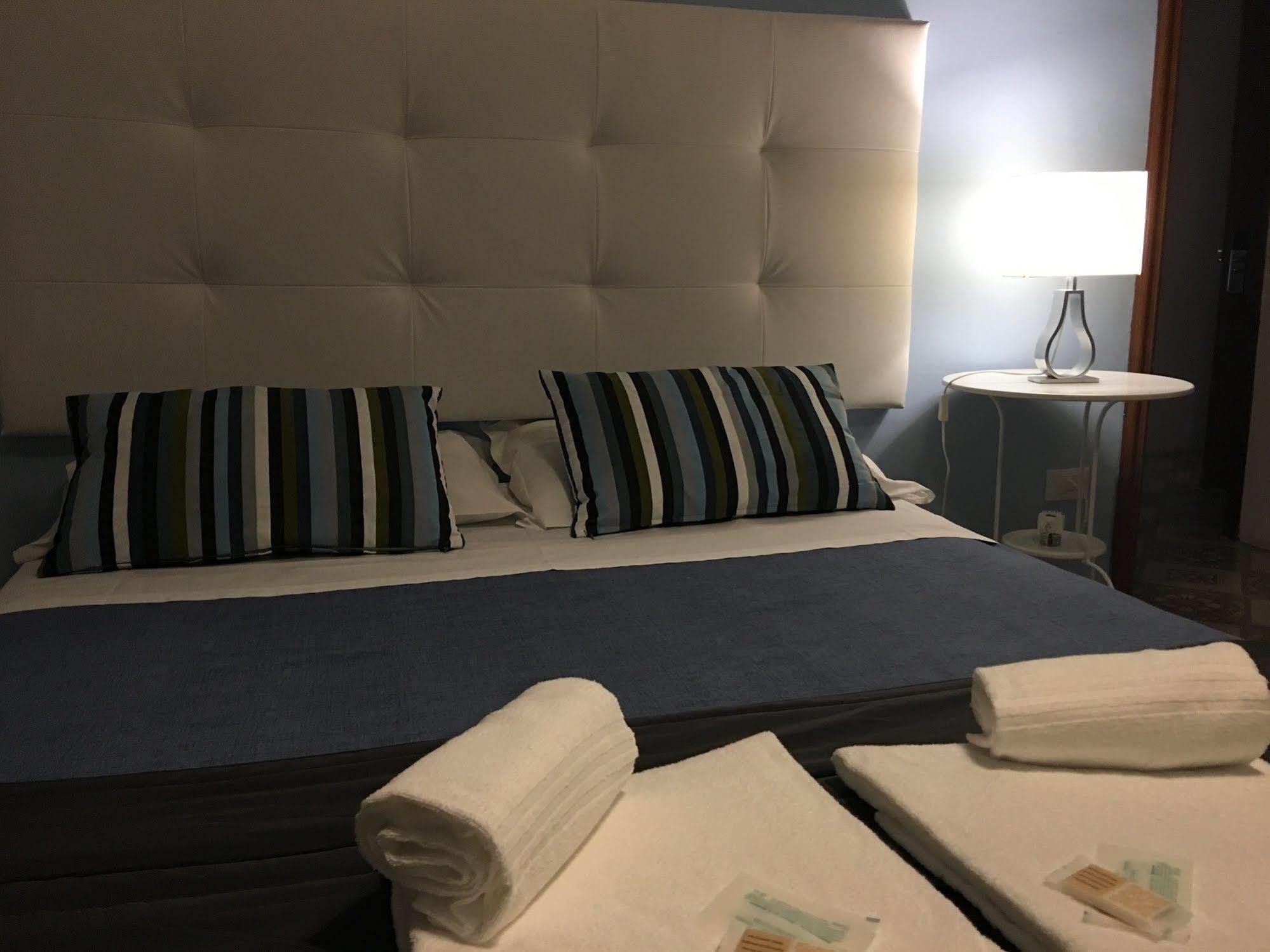 Bed & Breakfast Villa Angela Taranto Esterno foto